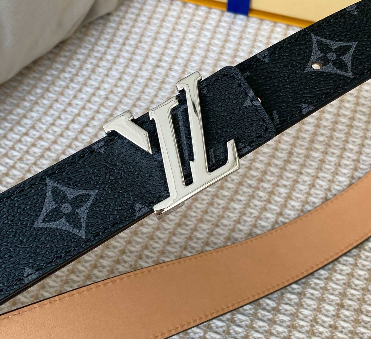 WOMENS BELT